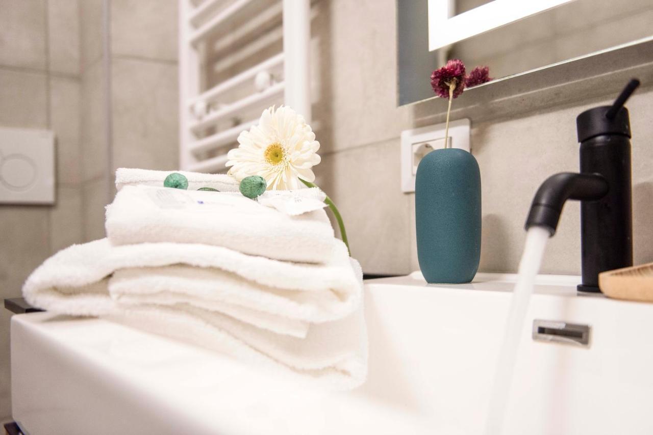 Stranamore Apartments Trastevere روما المظهر الخارجي الصورة